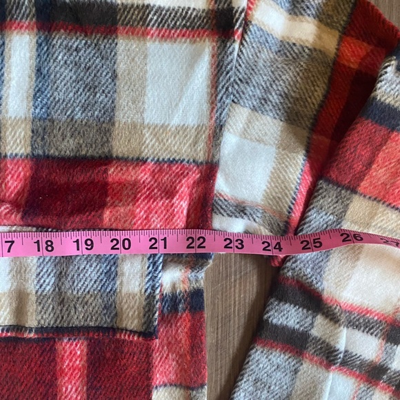Women’s Cropped Plaid Flannel Shirt NWT Large - Picture 4 of 5